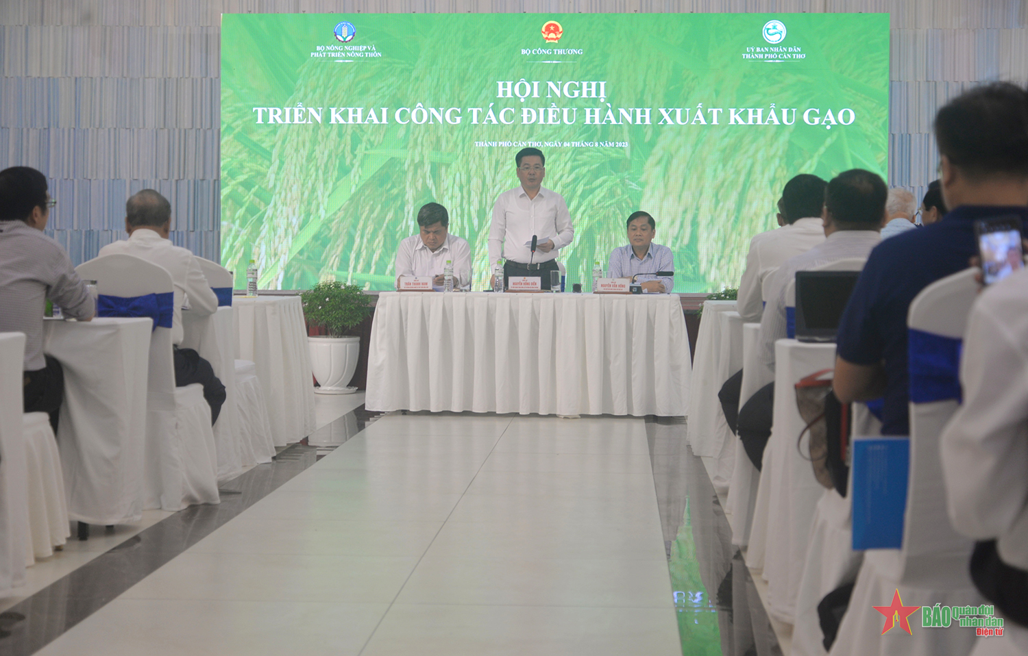 Việt Nam không lo thiếu gạo xuất khẩu